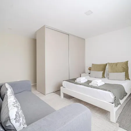 Apartment Flat By House And People Braga